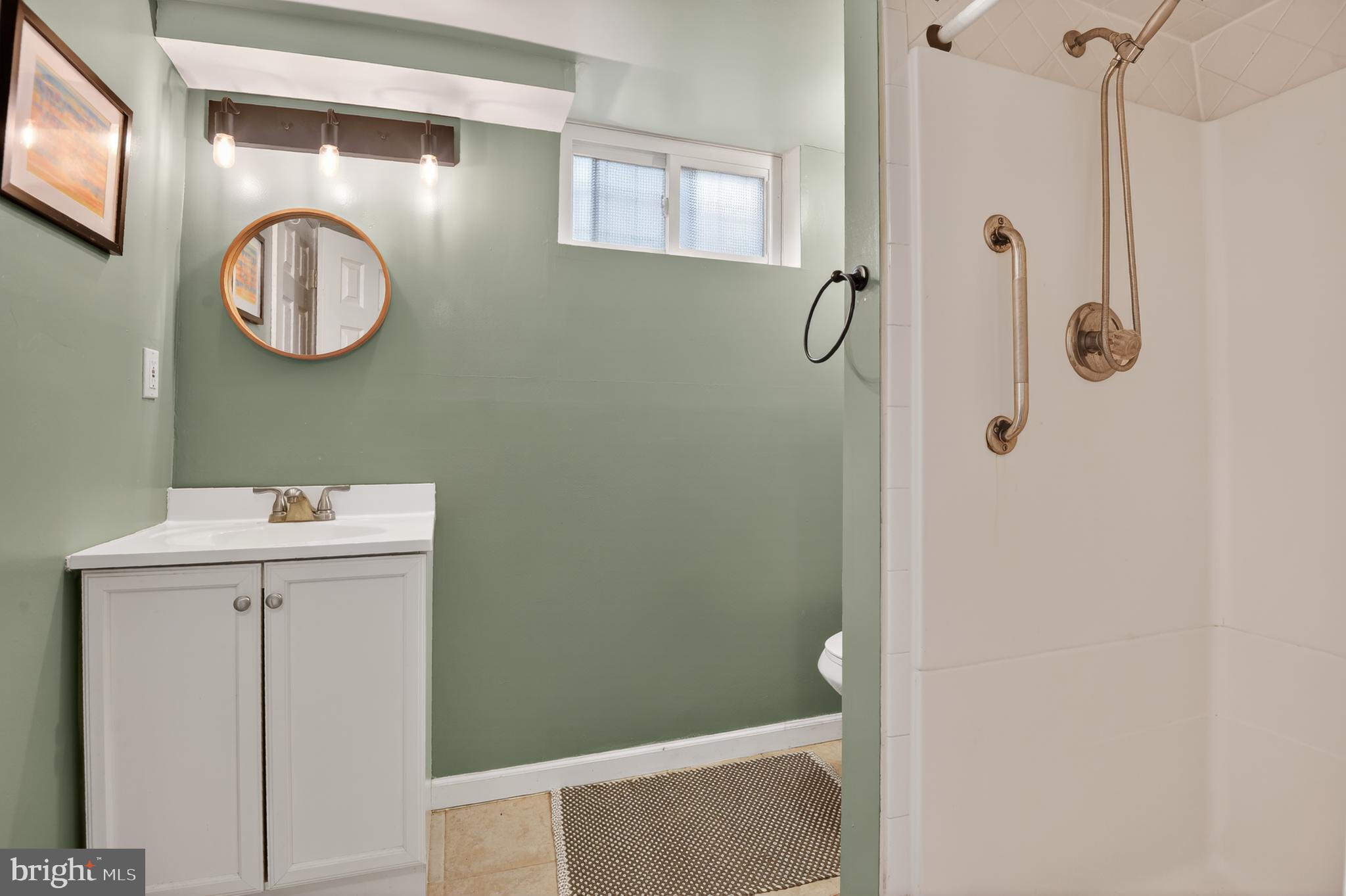 RIVERDALE - Residential