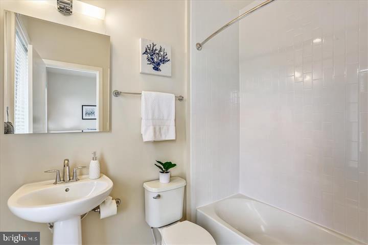 WESTSIDE AT SHADY GROVE METRO - Residential