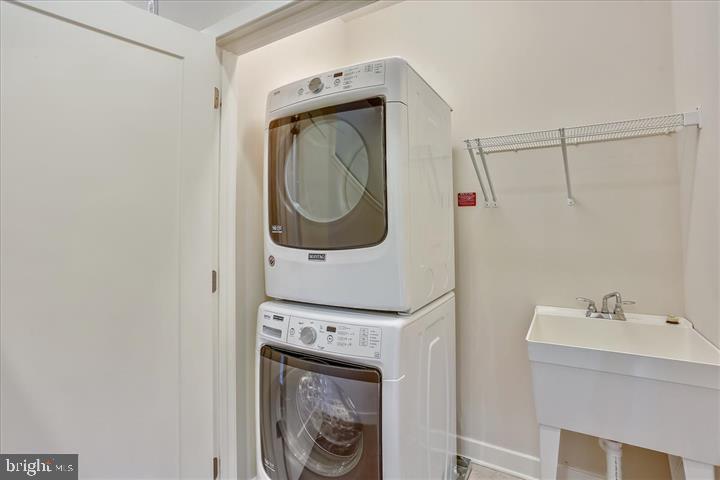 WESTSIDE AT SHADY GROVE METRO - Residential