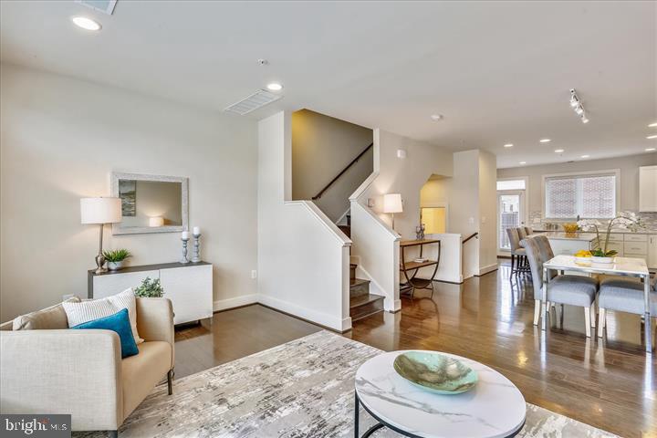 WESTSIDE AT SHADY GROVE METRO - Residential