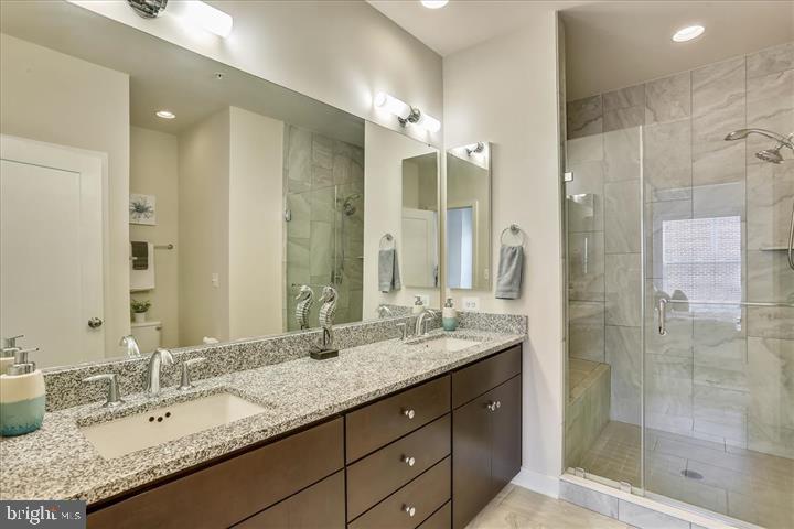 WESTSIDE AT SHADY GROVE METRO - Residential