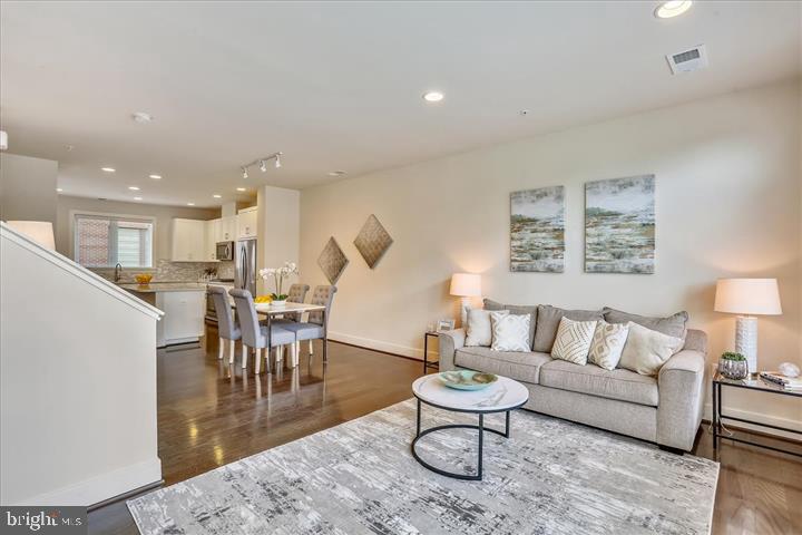 WESTSIDE AT SHADY GROVE METRO - Residential