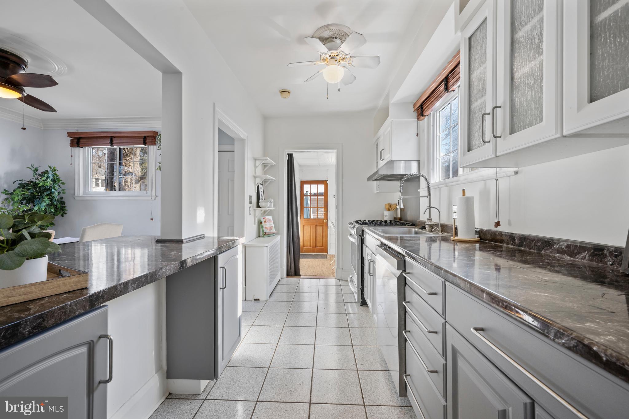 MOUNT WASHINGTON - Residential