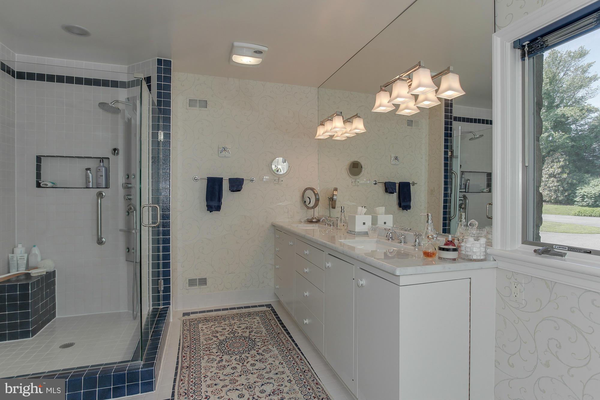 HIDDEN SPRINGS - Residential