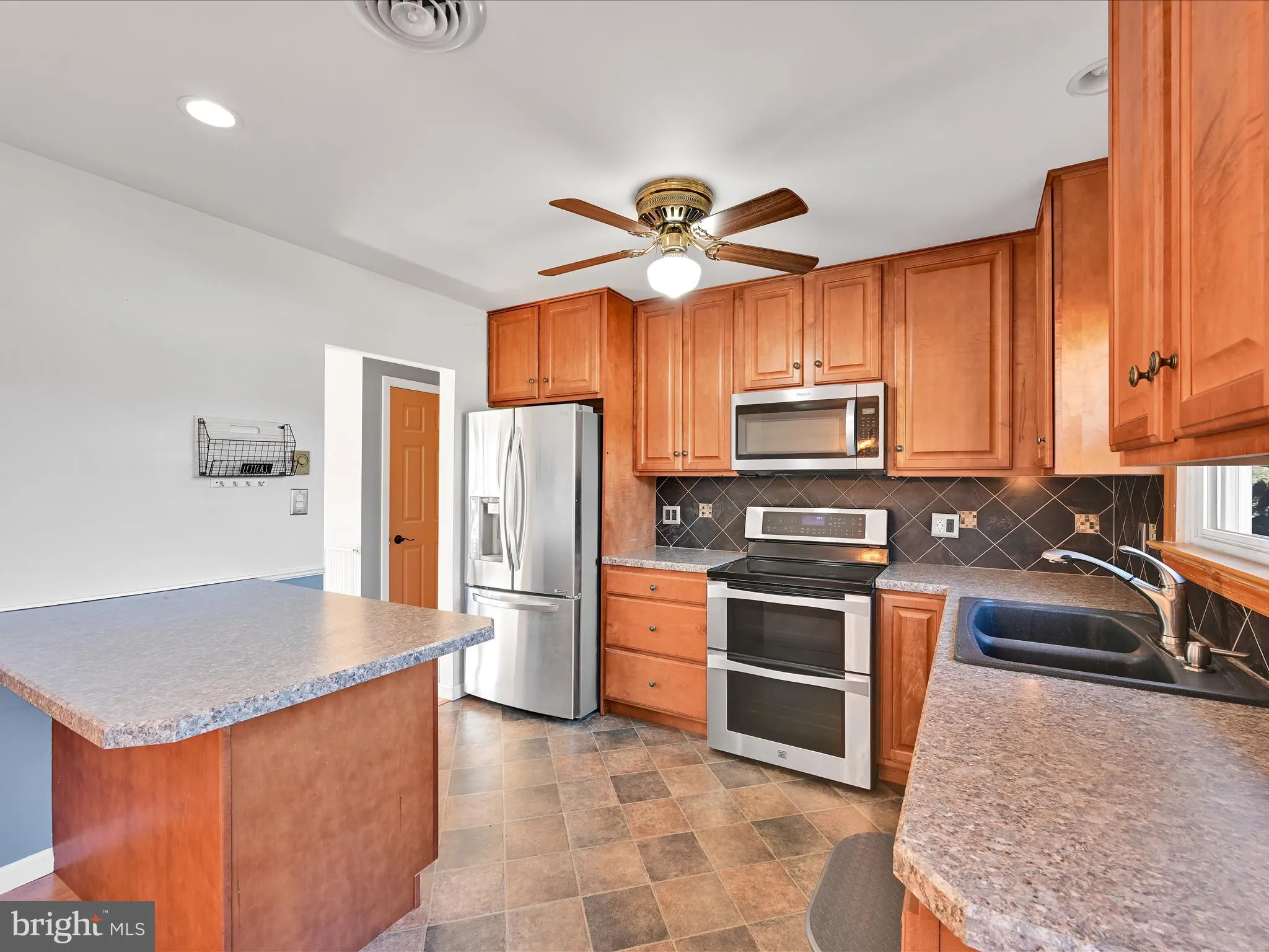 Ephrata, Pennsylvania 17522, United States, 3 Bedrooms Bedrooms, ,2 BathroomsBathrooms,Residential,Coming Soon,224228