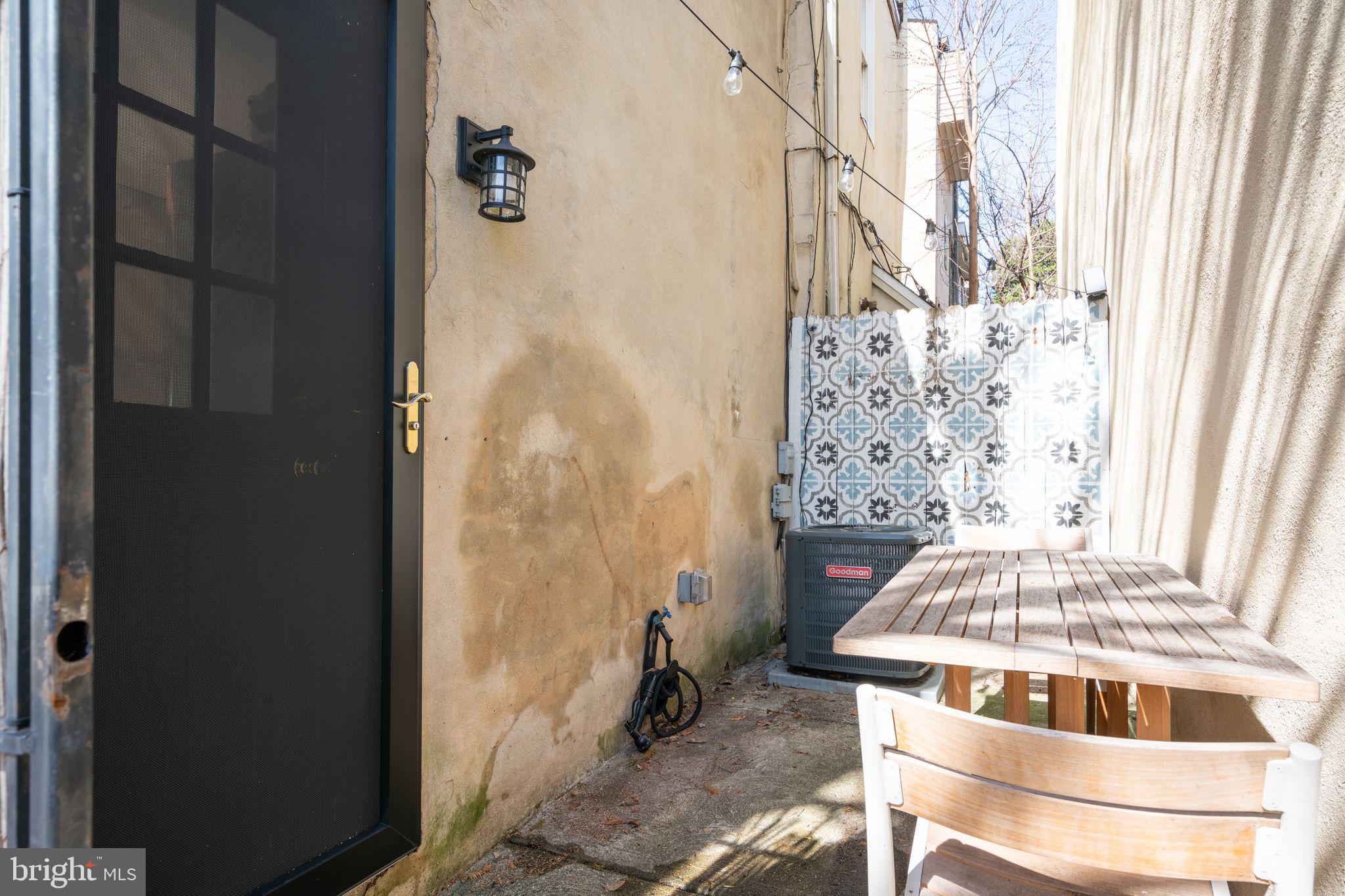 WASHINGTON SQ - Residential