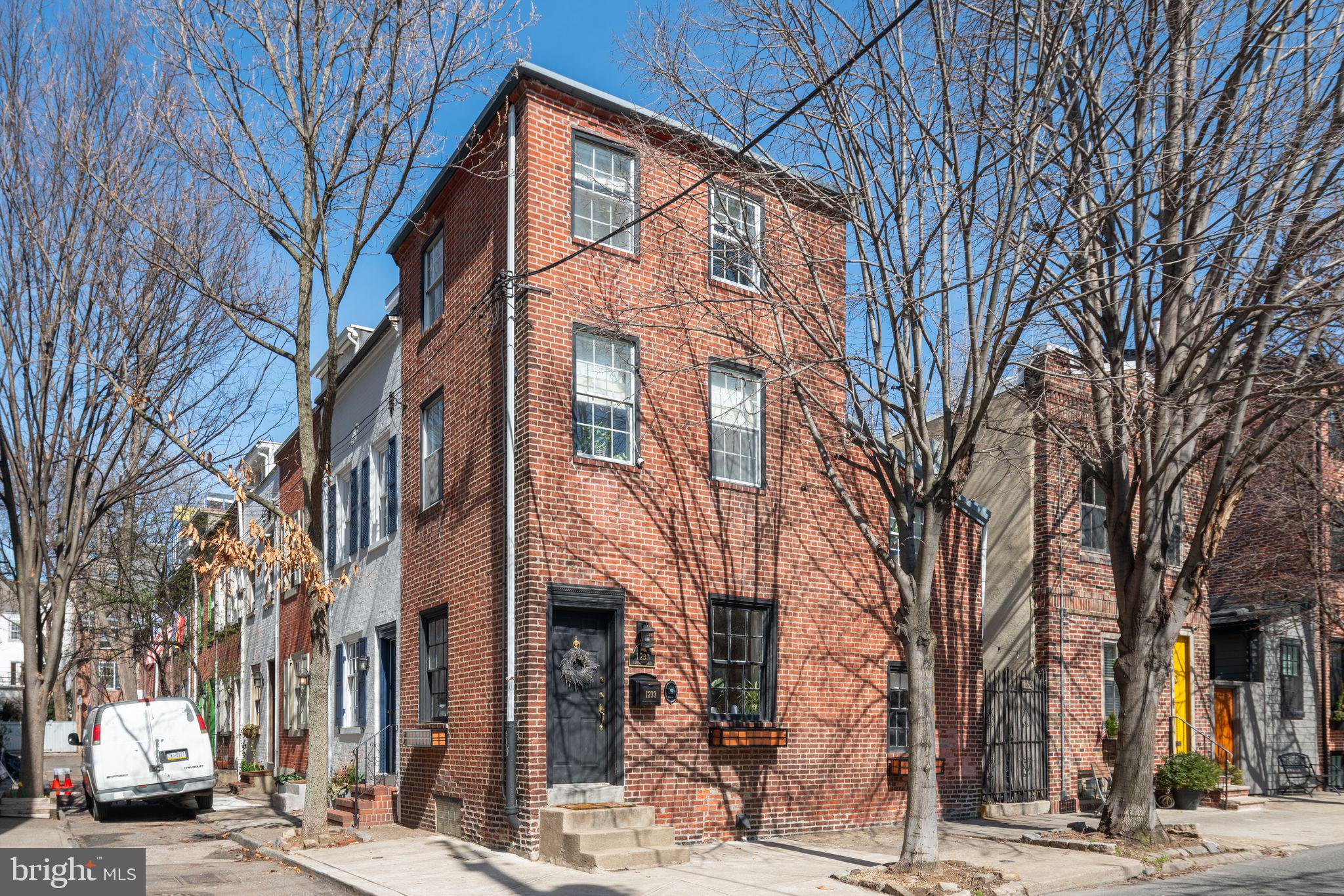 WASHINGTON SQ - Residential