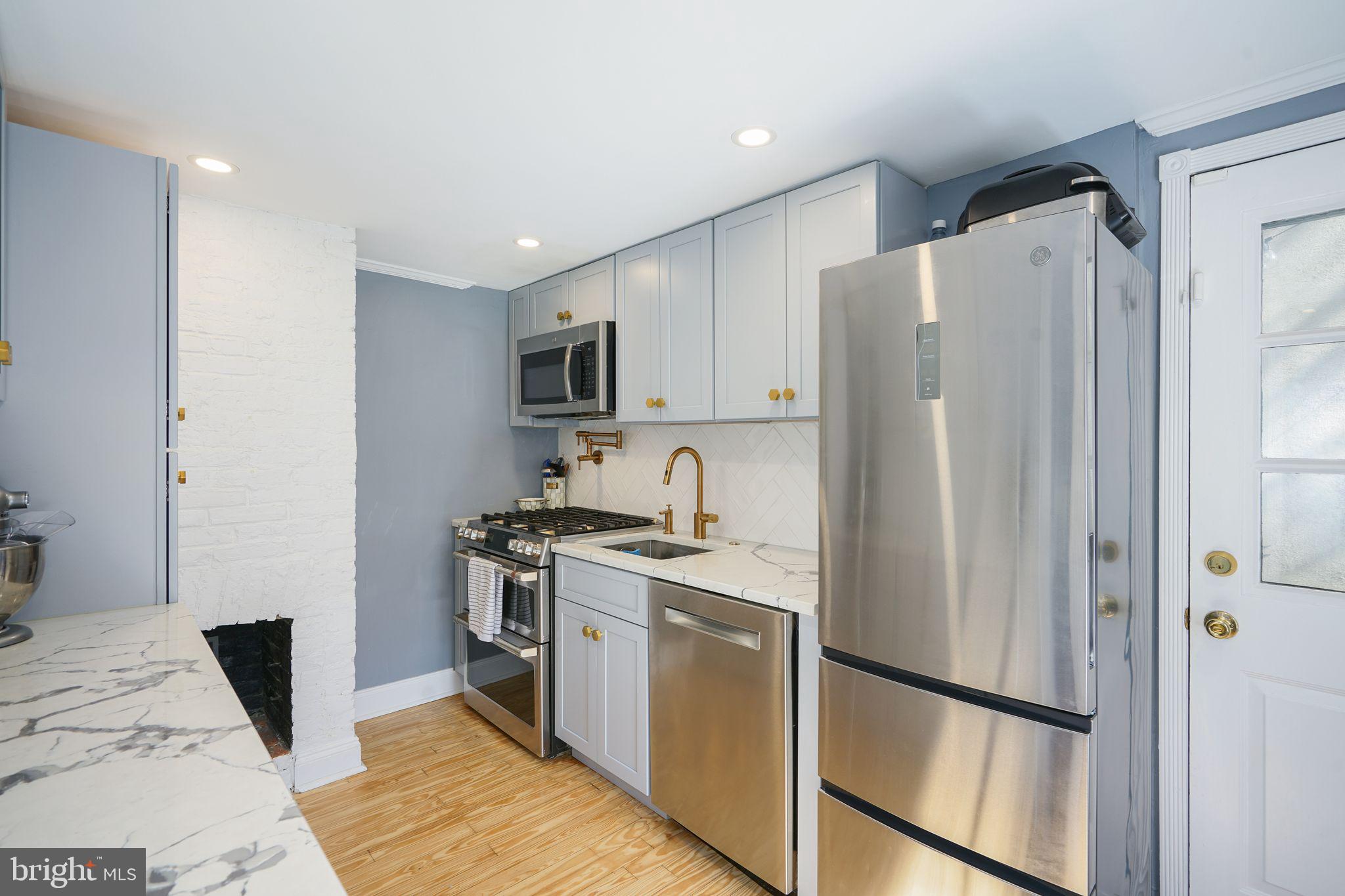 WASHINGTON SQ - Residential