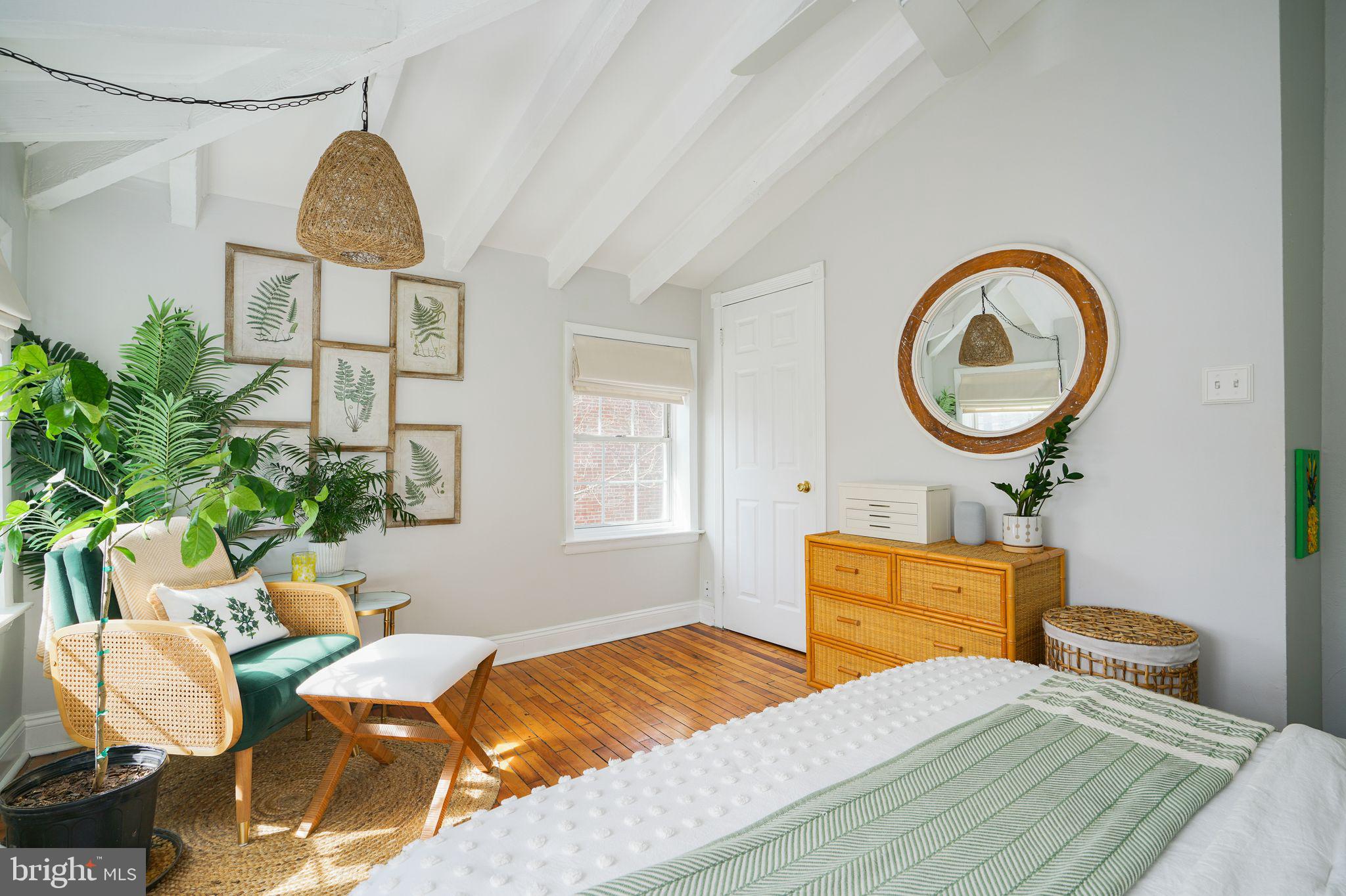 WASHINGTON SQ - Residential