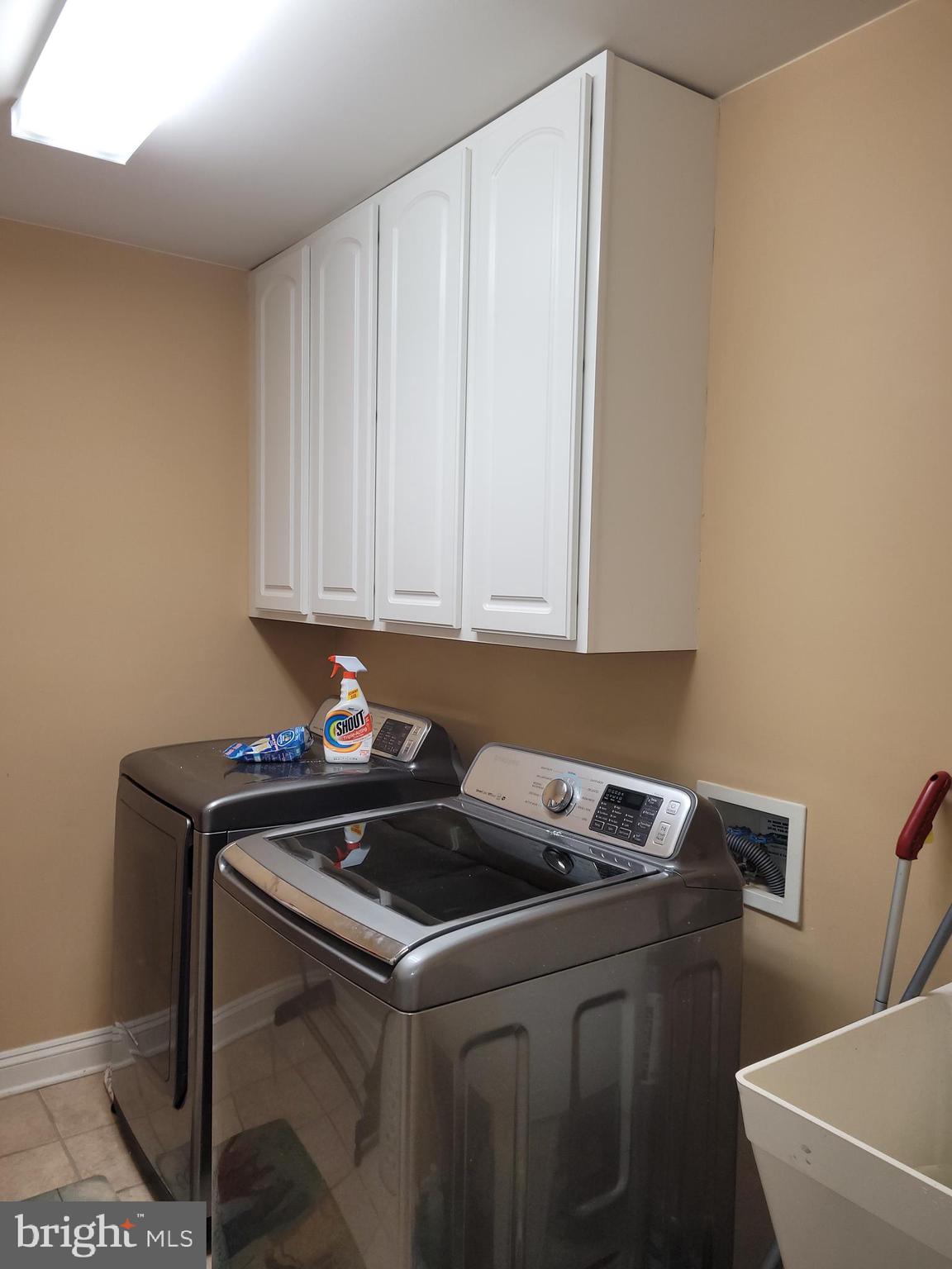 MANRESA OVERLOOK - Residential Lease