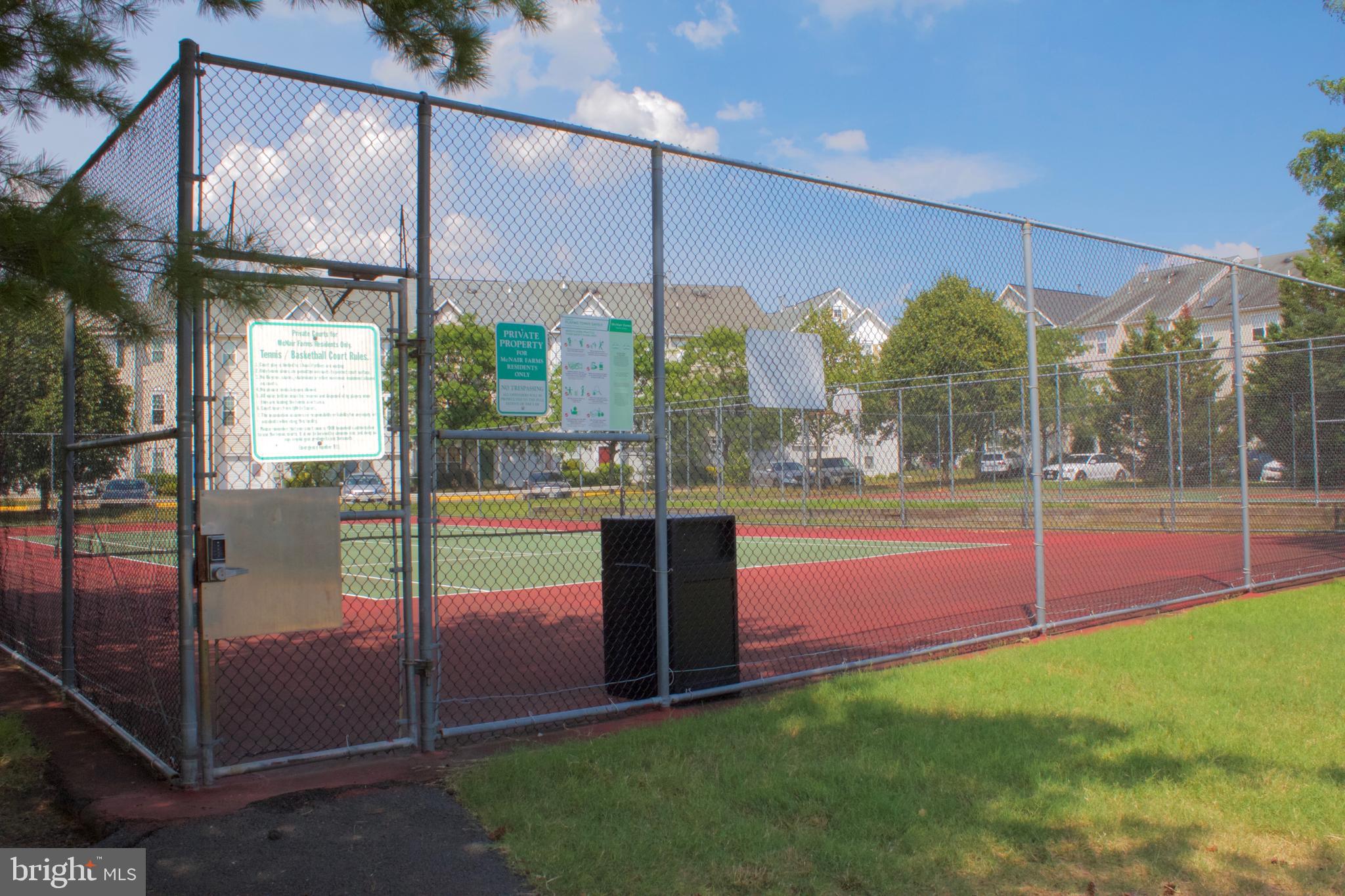 MCNAIR FARMS LANDBAY - Residential