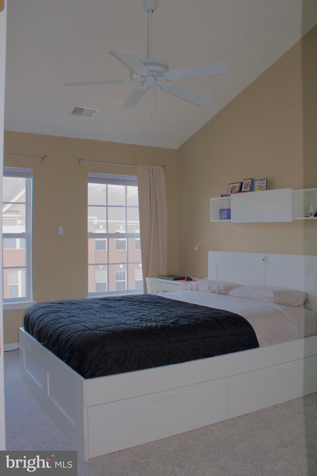 MCNAIR FARMS LANDBAY - Residential