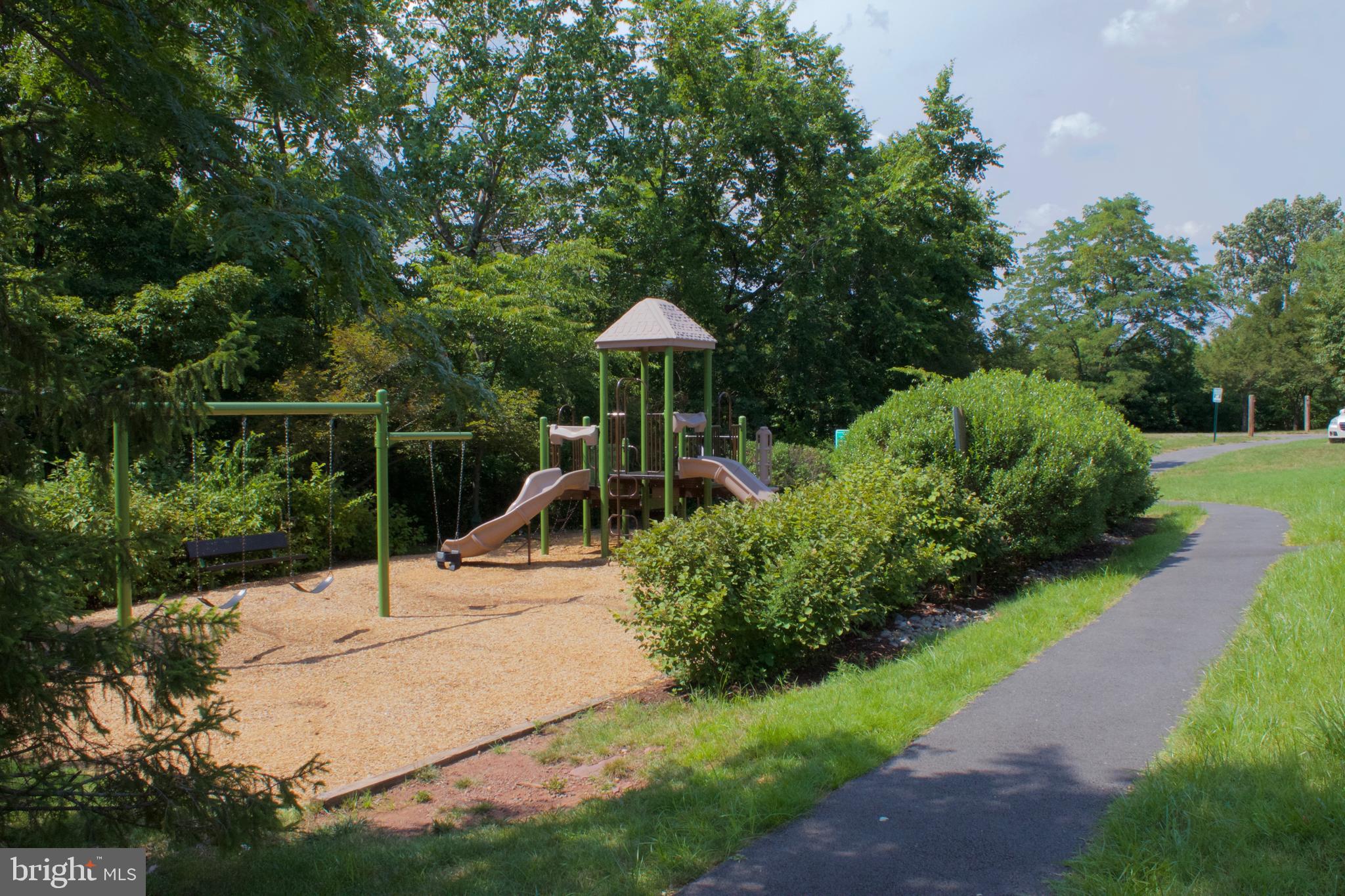 MCNAIR FARMS LANDBAY - Residential