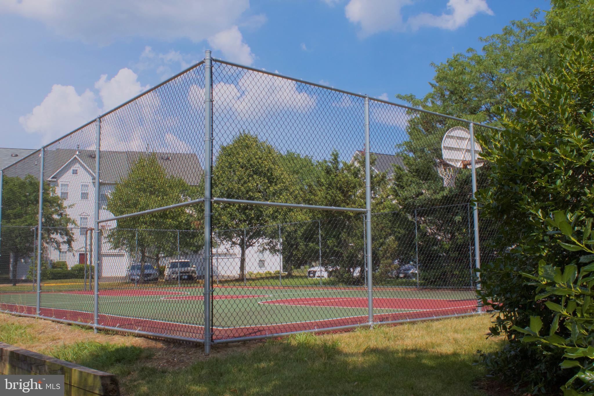 MCNAIR FARMS LANDBAY - Residential