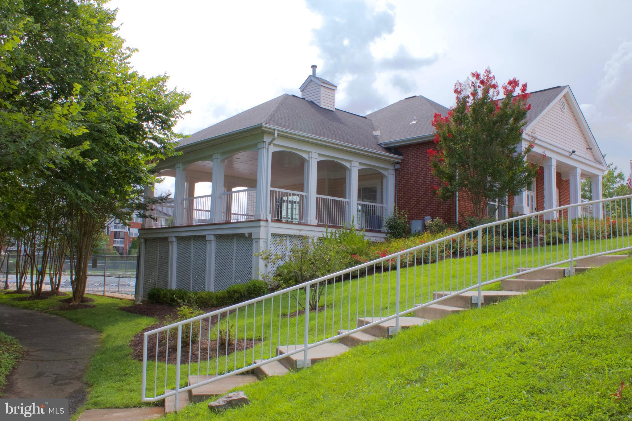 MCNAIR FARMS LANDBAY - Residential