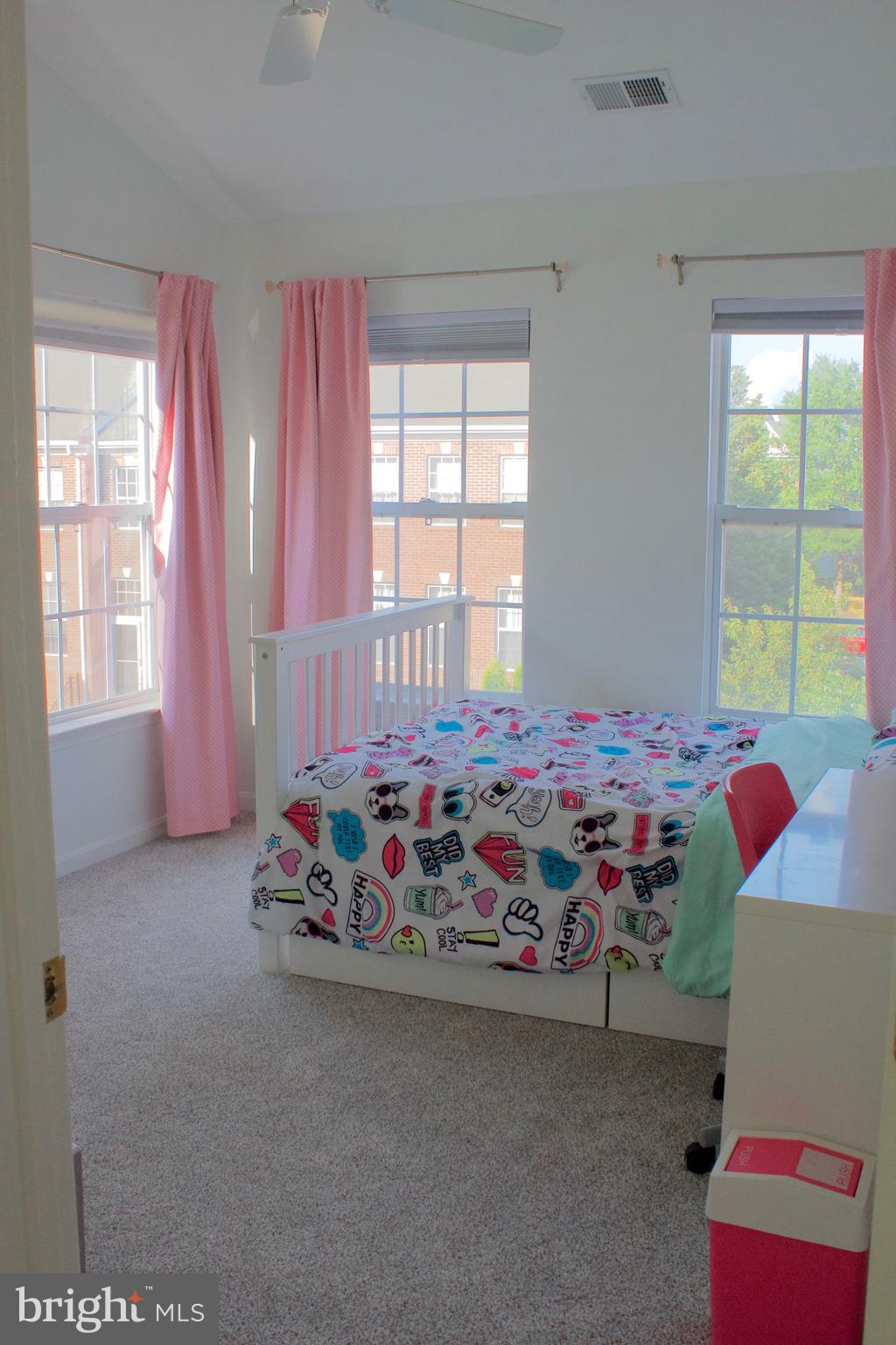 MCNAIR FARMS LANDBAY - Residential