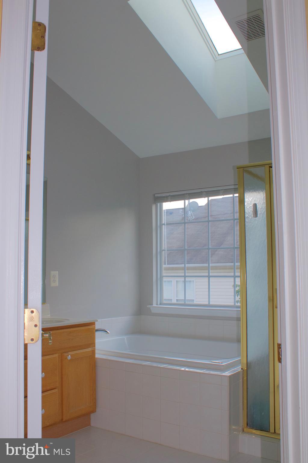 MCNAIR FARMS LANDBAY - Residential