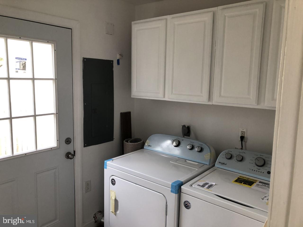 DALE CITY - Residential Lease