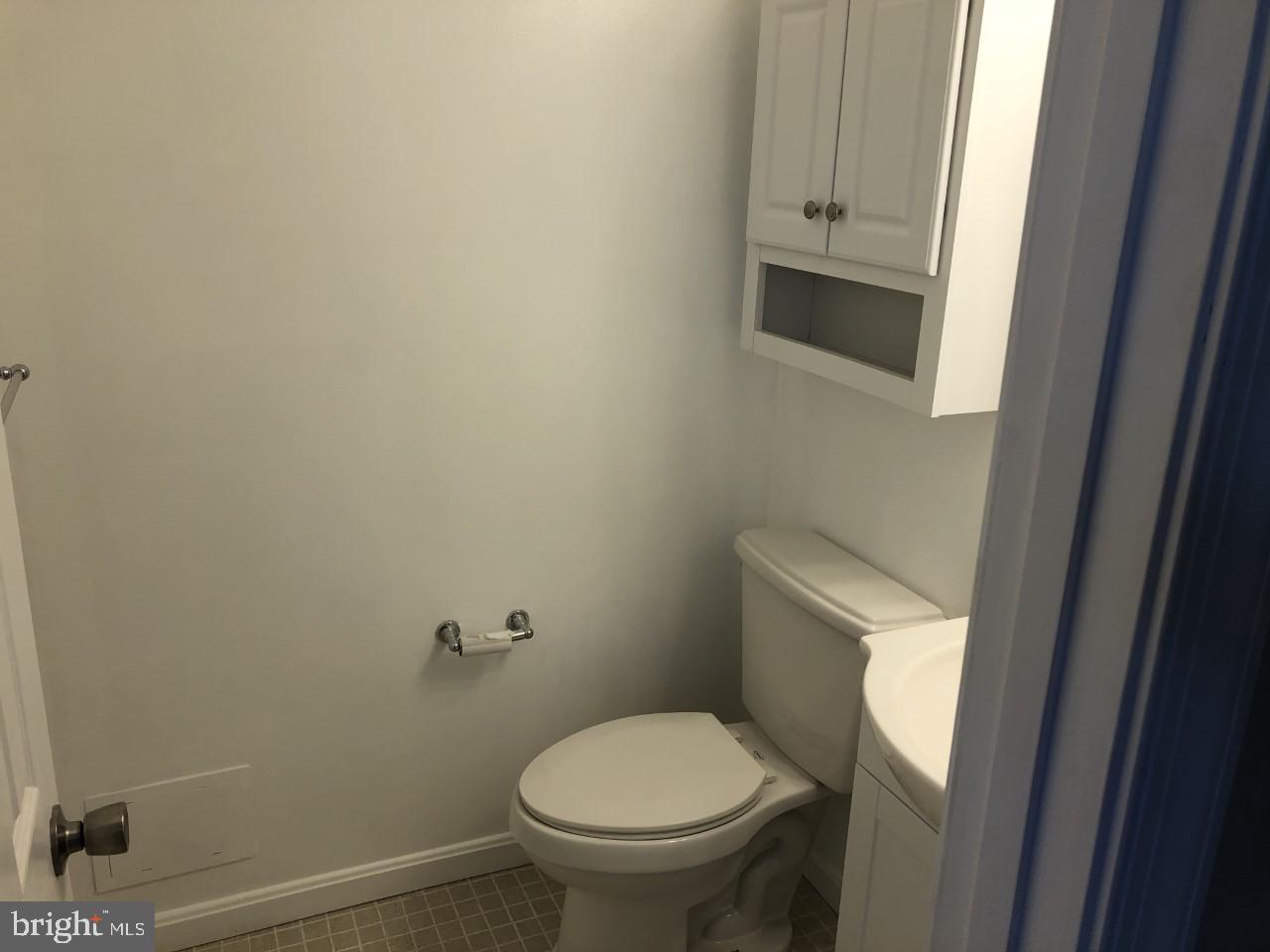 DALE CITY - Residential Lease