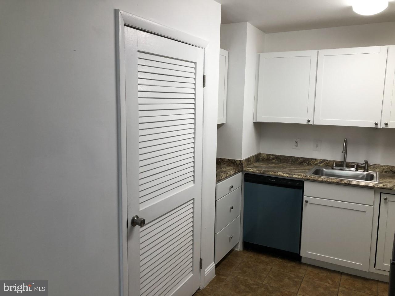 DALE CITY - Residential Lease