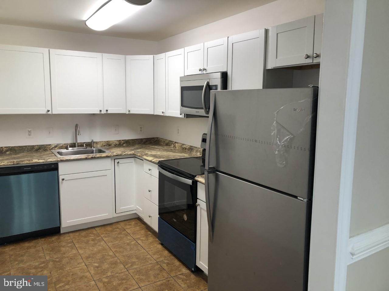 DALE CITY - Residential Lease