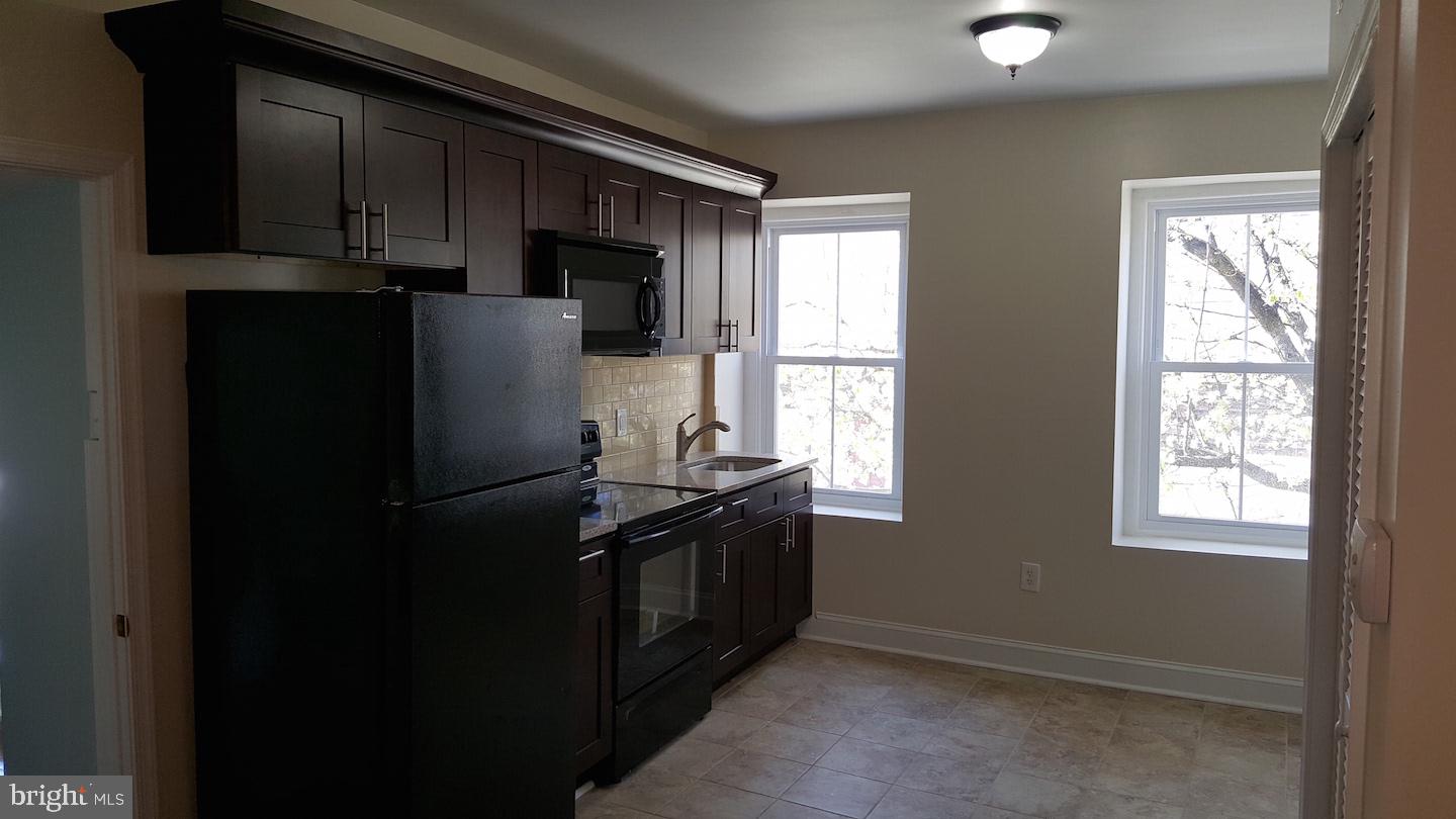 ROXBOROUGH - Residential Lease