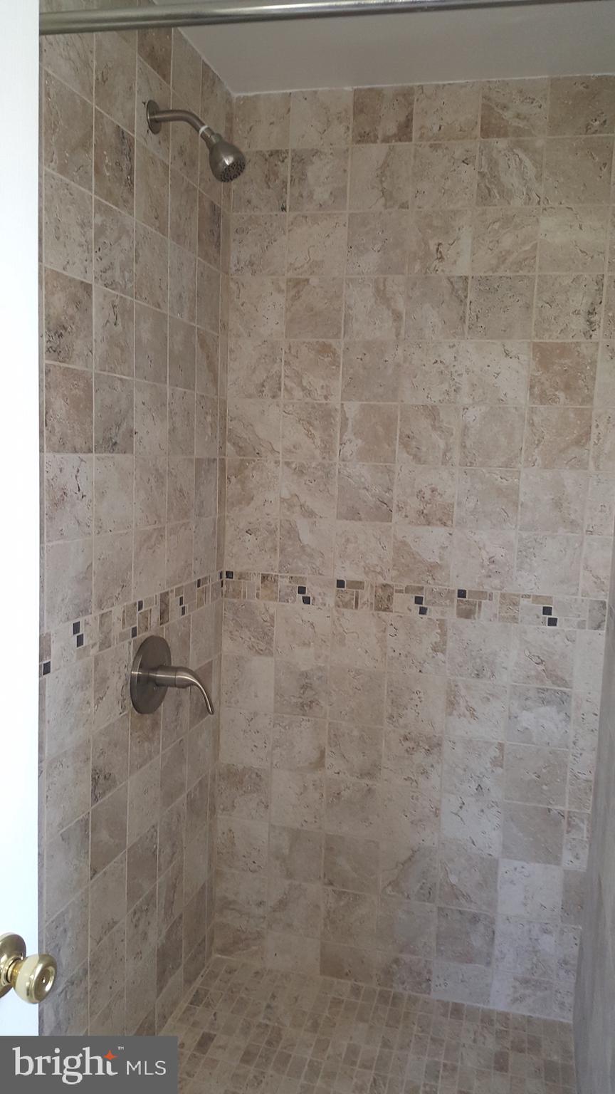 ROXBOROUGH - Residential Lease