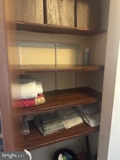 WINDSOR VILLAGE - Residential Lease