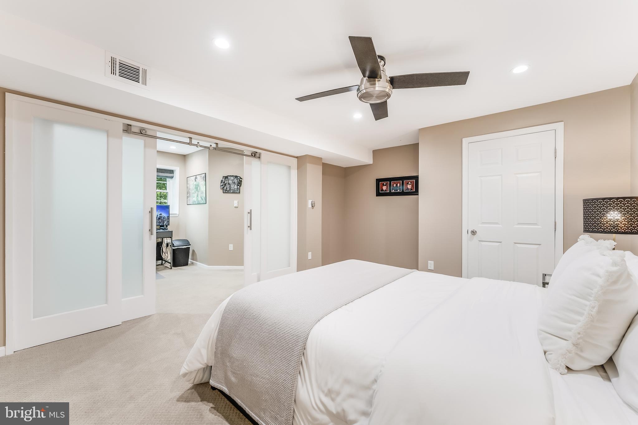 RESTON - Residential