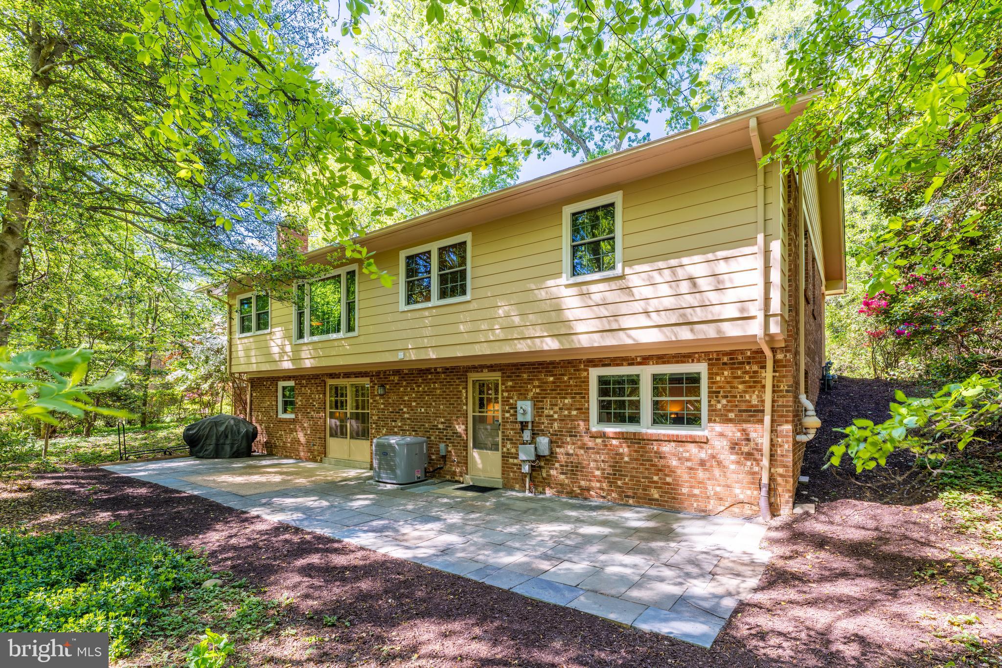 RESTON - Residential