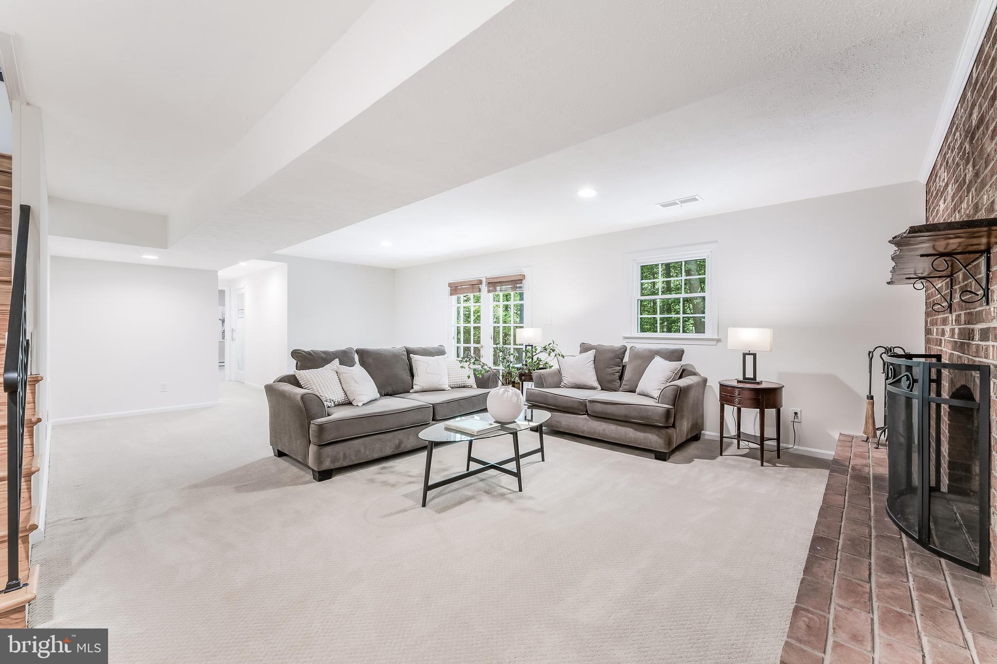 RESTON - Residential