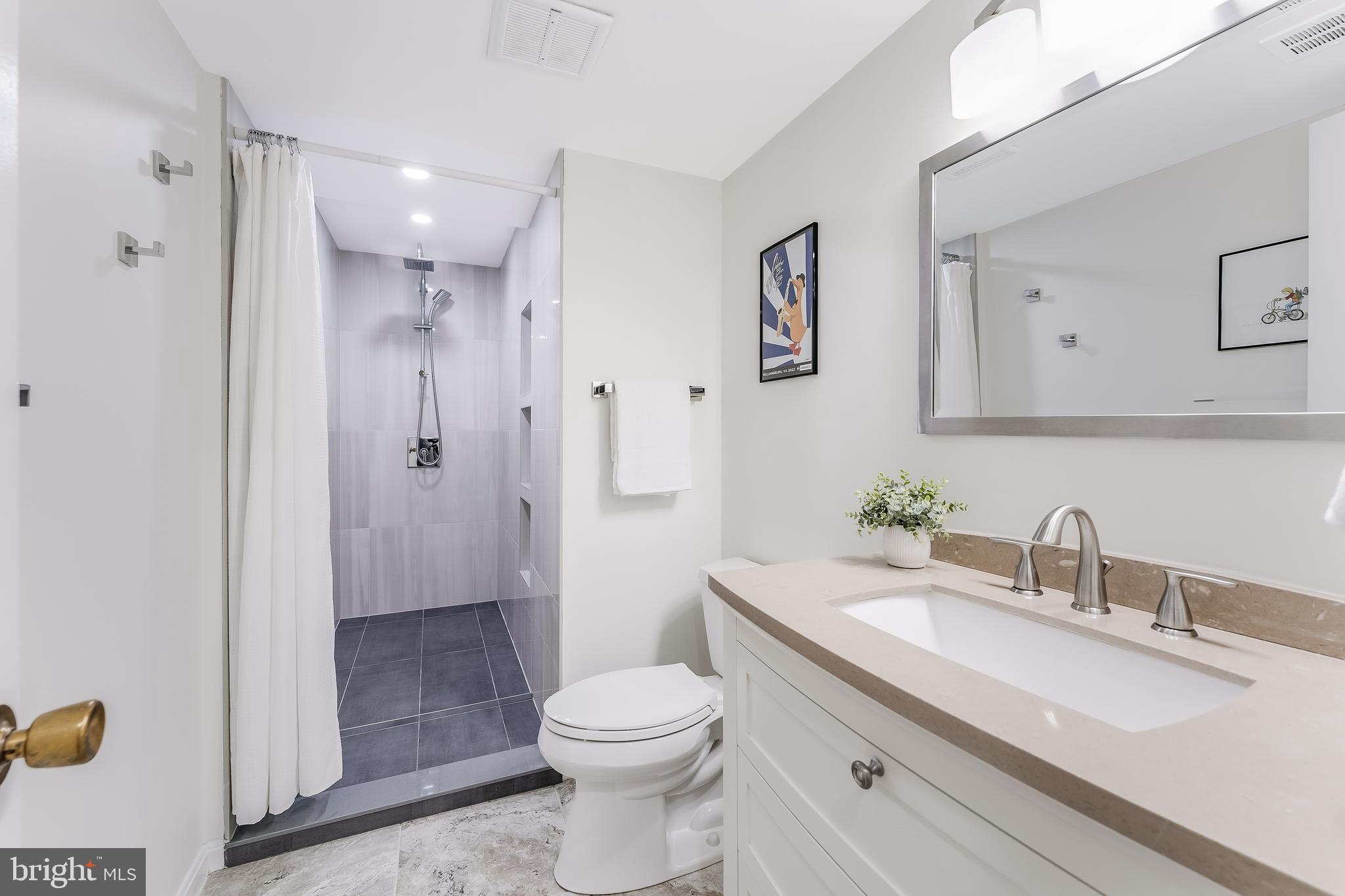 RESTON - Residential