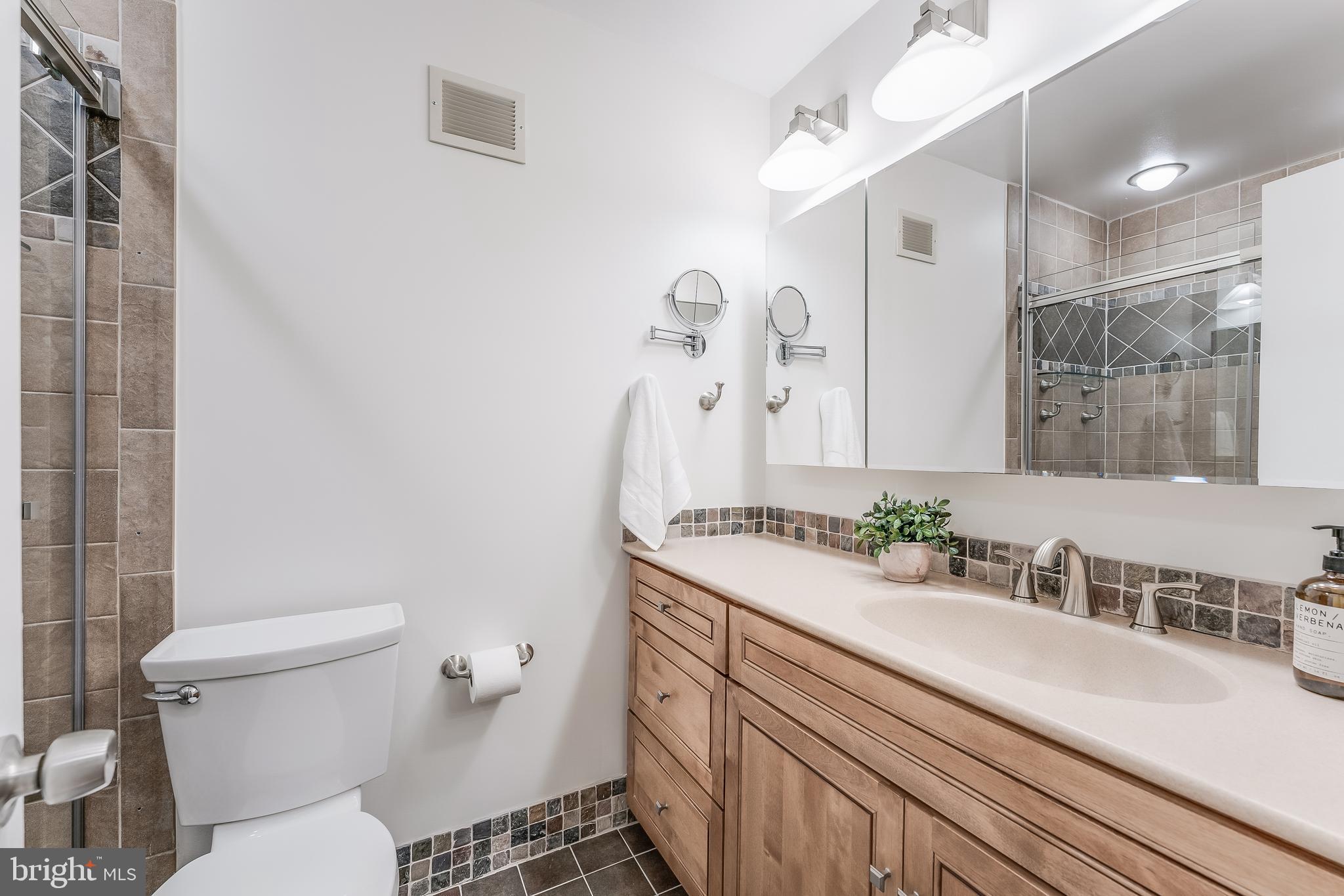 RESTON - Residential