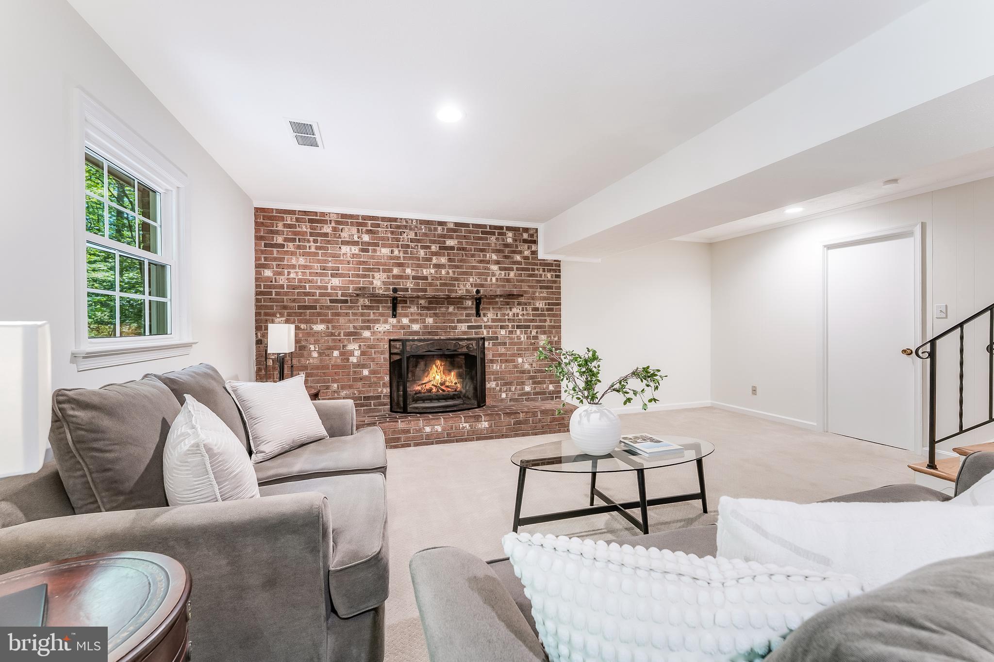 RESTON - Residential