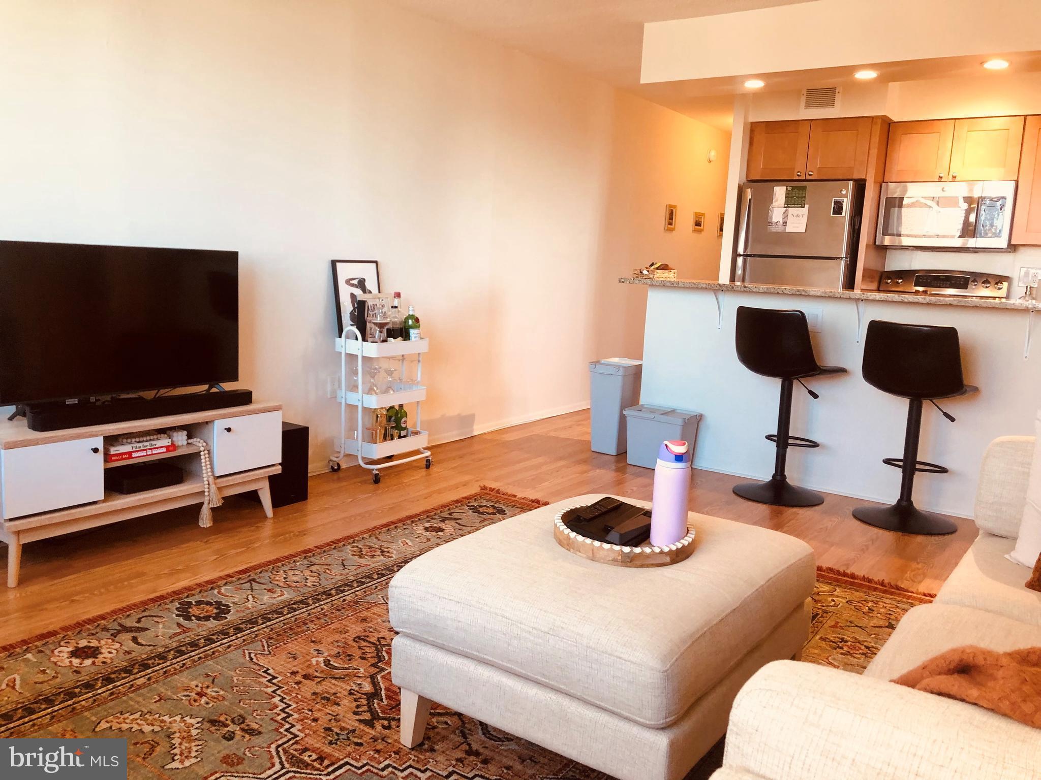 AVENUE OF THE ARTS - Residential Lease
