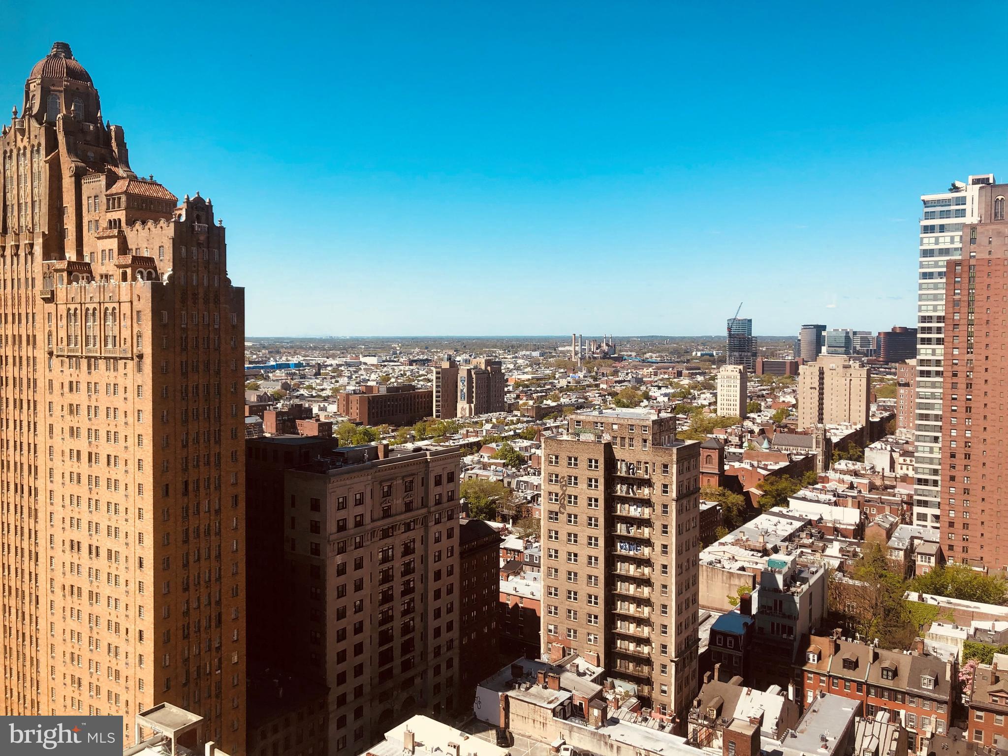AVENUE OF THE ARTS - Residential Lease