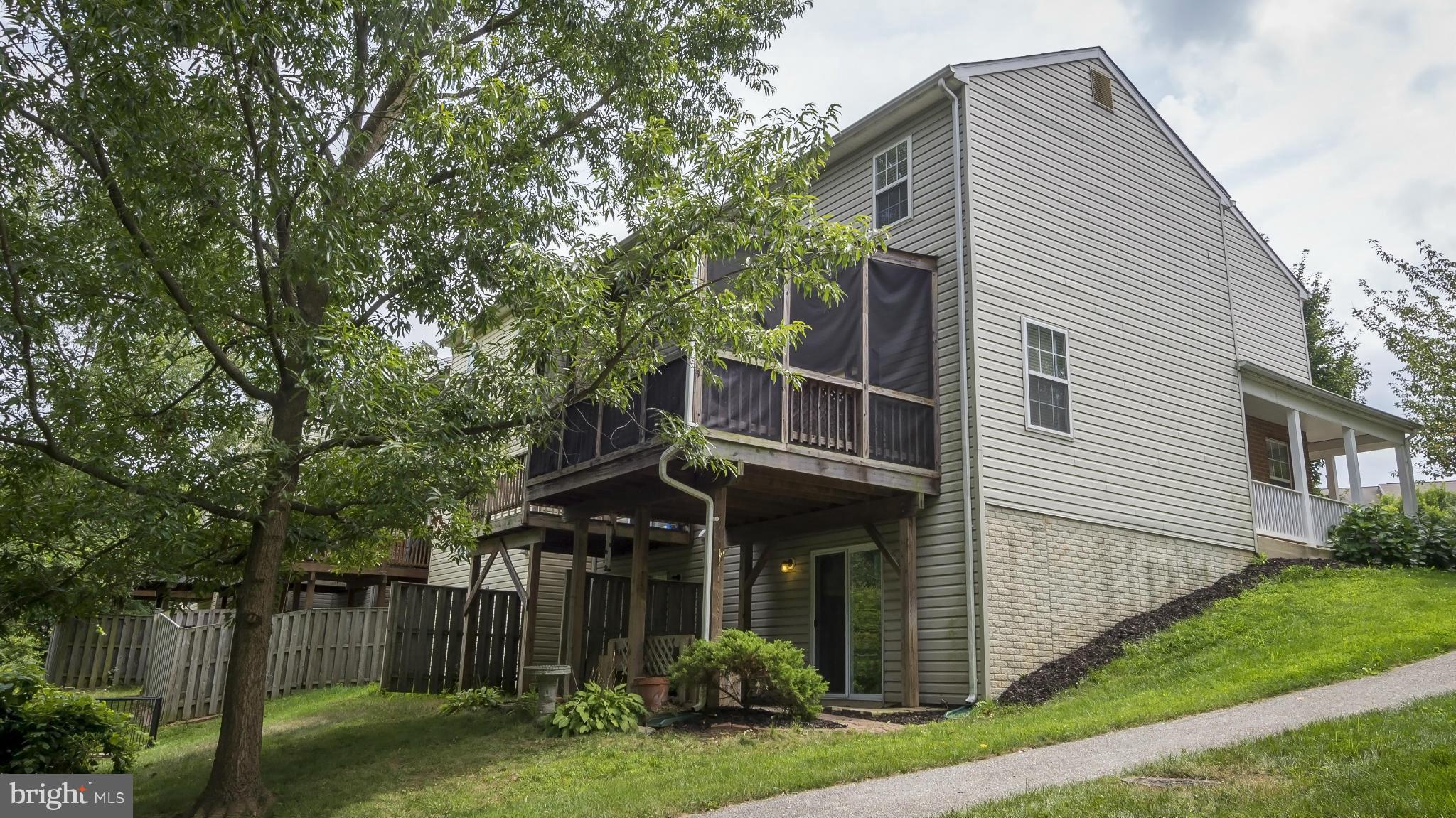 VILLAGE OF LONG REACH - Residential