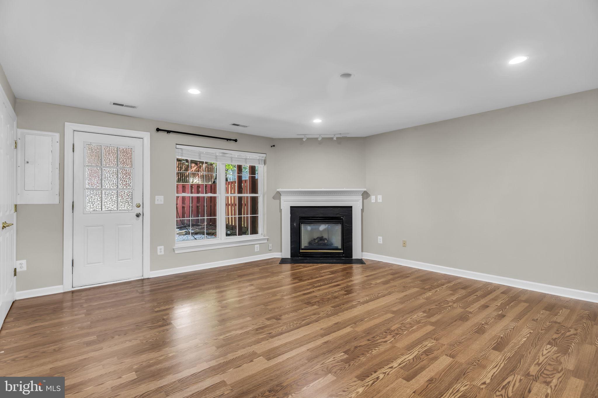 3546 RAPID LANE
