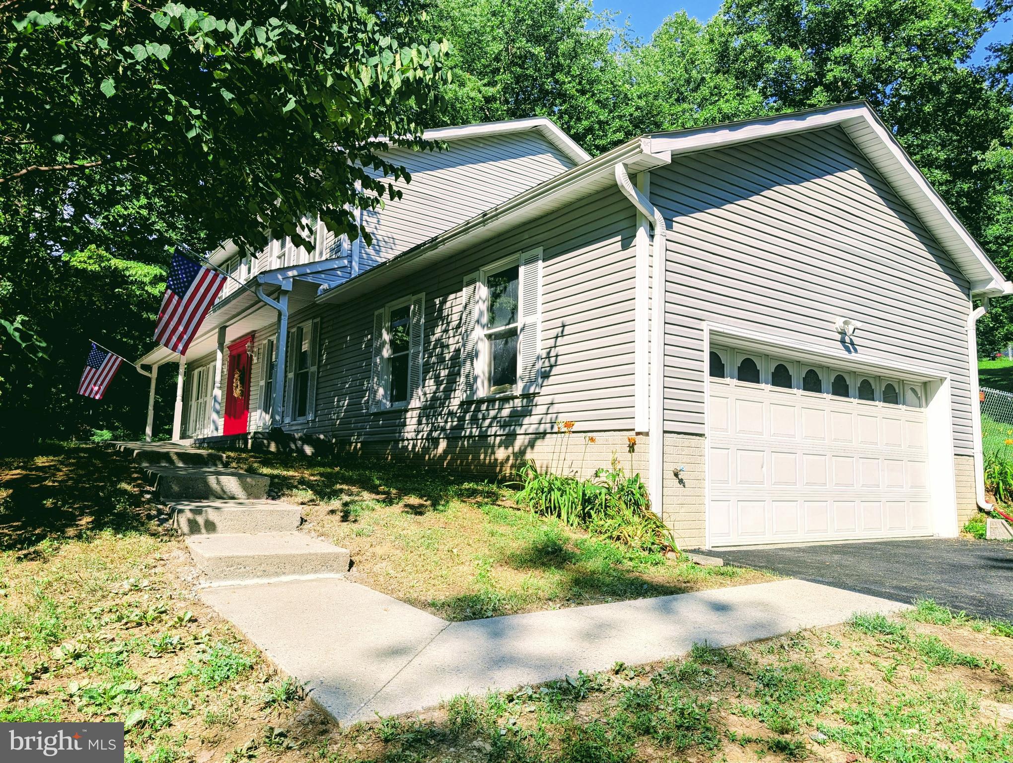 2782 RODERICK ROAD