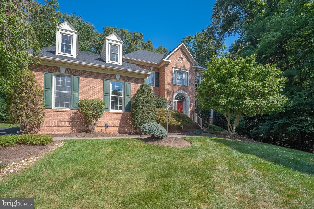 Photo of 1050 Northfalls Court, GREAT FALLS, VA 22066 (MLS # VAFX2267292)