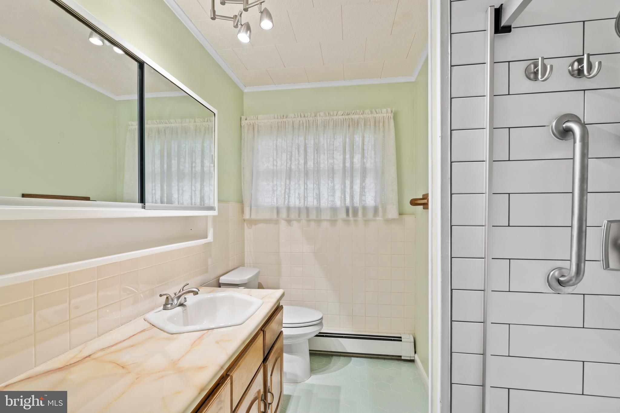 FORSYTHIA GATE - Residential