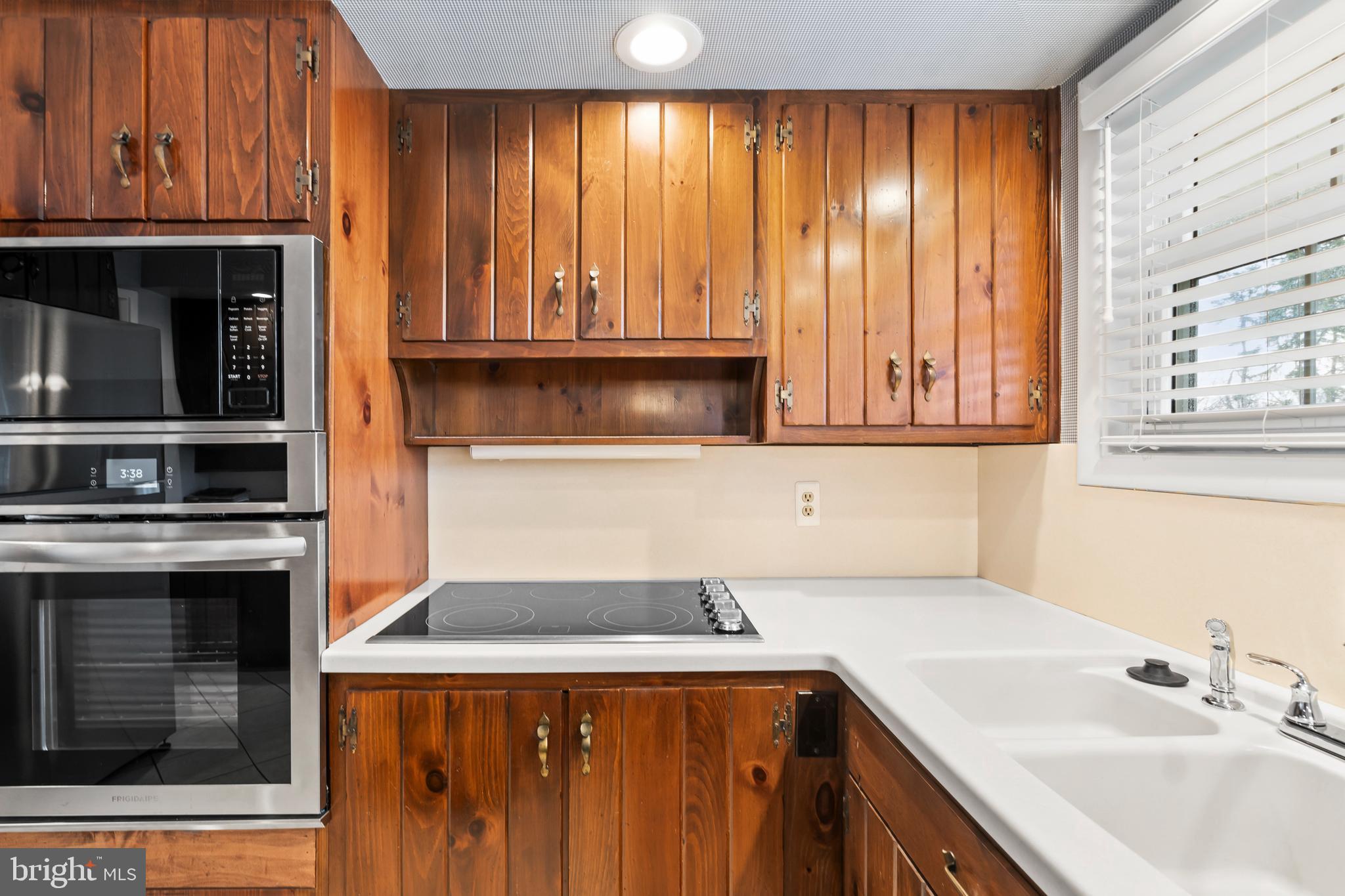 FORSYTHIA GATE - Residential