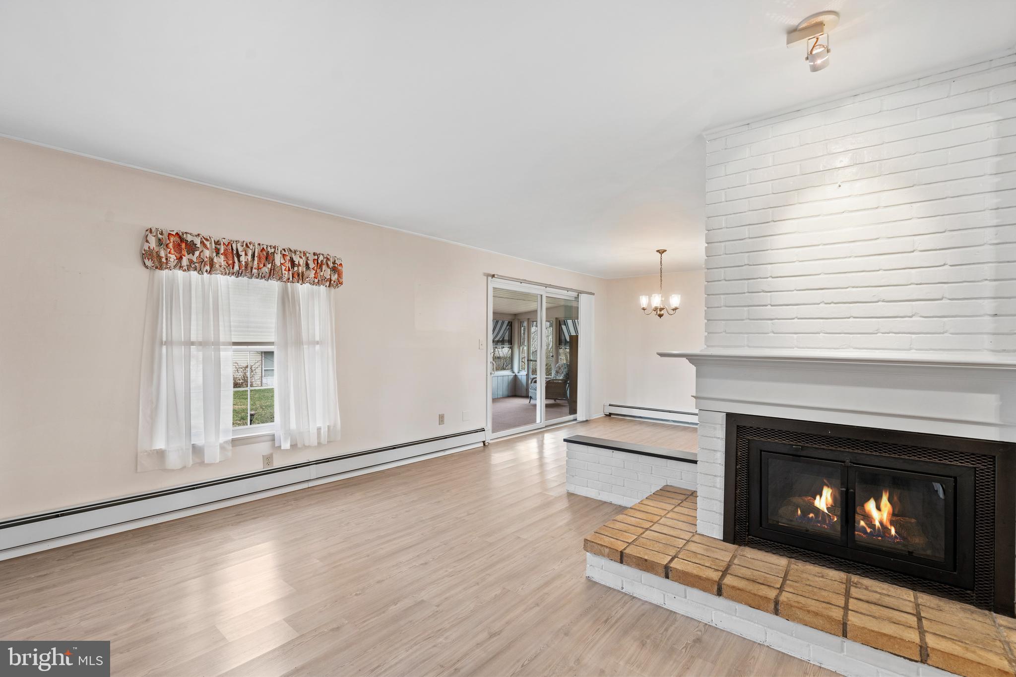 FORSYTHIA GATE - Residential