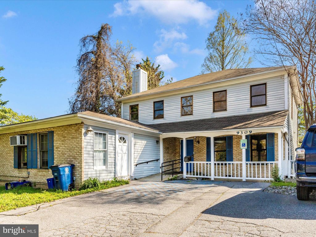 Photo of 9309 Old Georgetown Road, BETHESDA, MD 20814 (MLS # MDMC2218268)