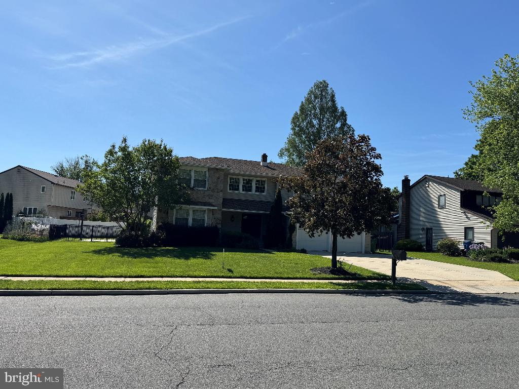 1041 BOBWHITE DRIVE