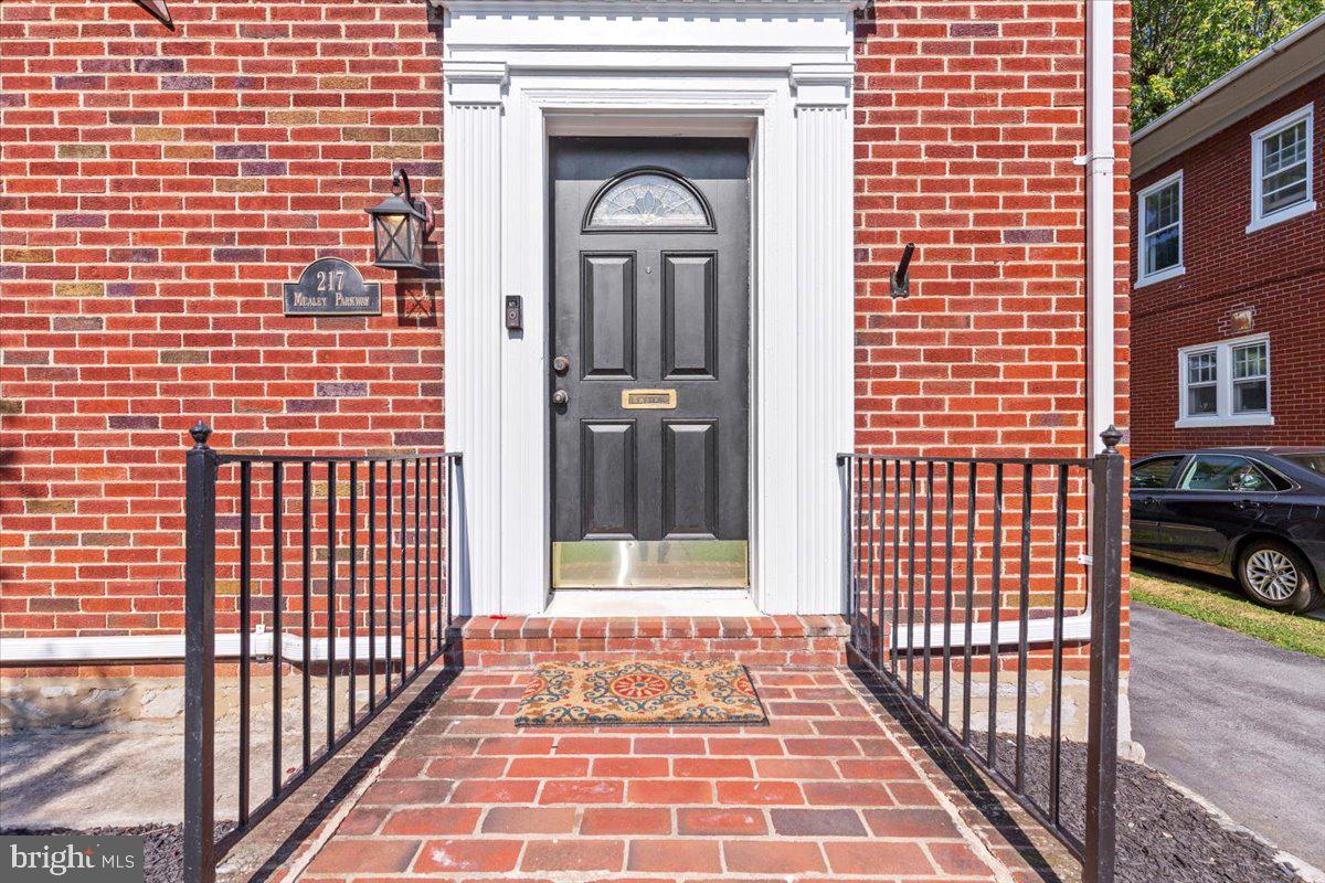 NORTH END - Residential