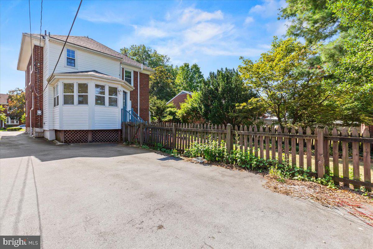 NORTH END - Residential