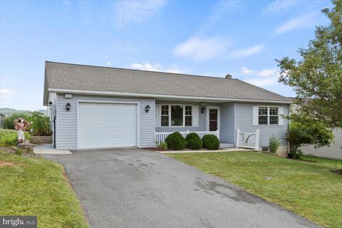 Photo of 32 RAY DR, DENVER, PA 17517 (MLS # PALA2038578)