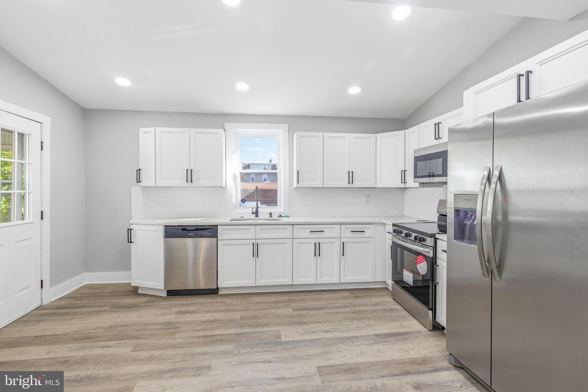 LYNNWOOD - Residential