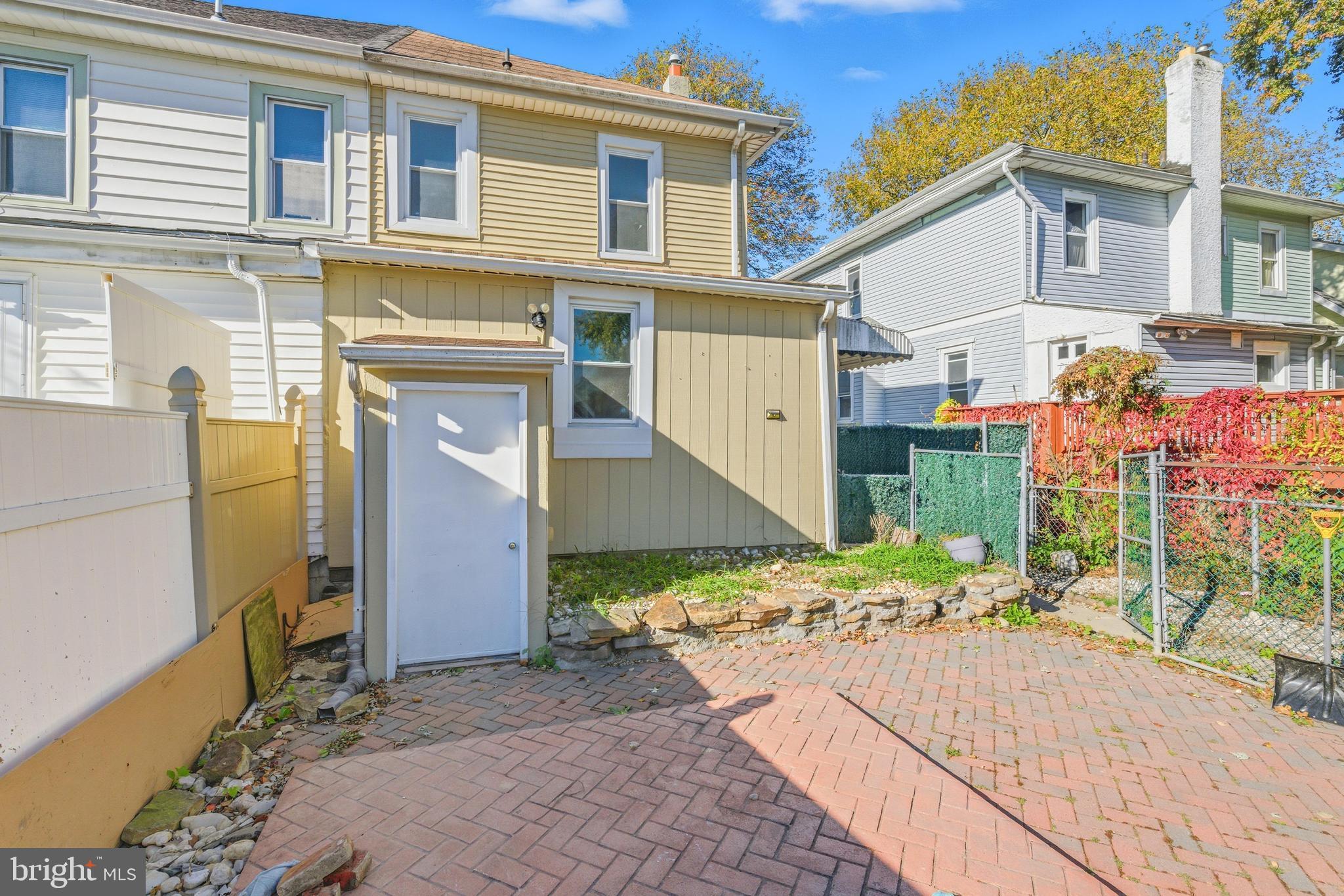 LYNNWOOD - Residential